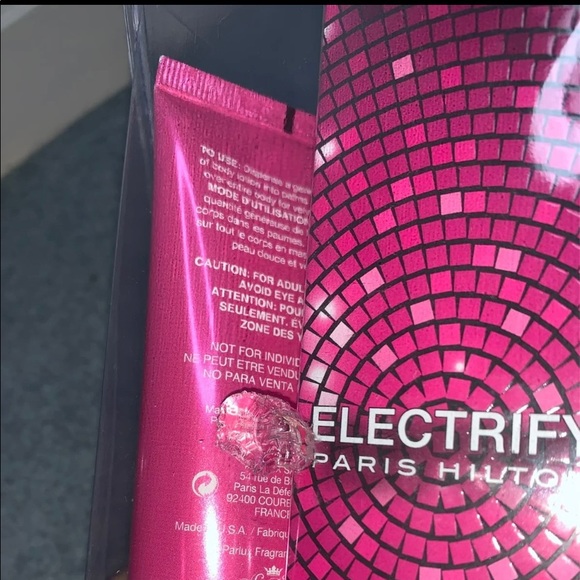 ‼️SOLD‼️Paris Hilton Y2k Fragrance body lotion set - Picture 6 of 6